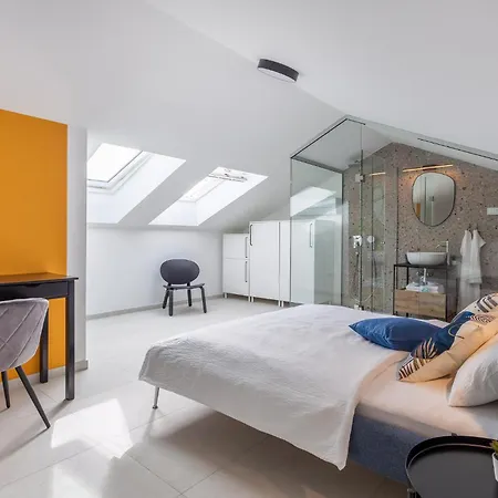 4 Bedroom Beautiful In *