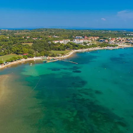 Holiday home 4 Bedroom Beautiful In